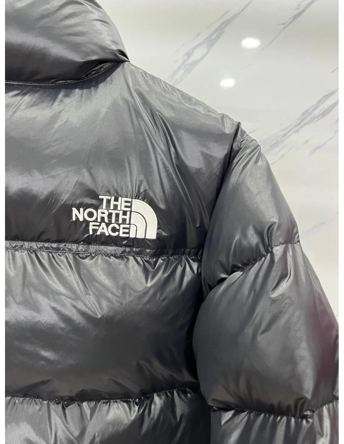 THE NORTH FACE SHORT JACKET BLACK